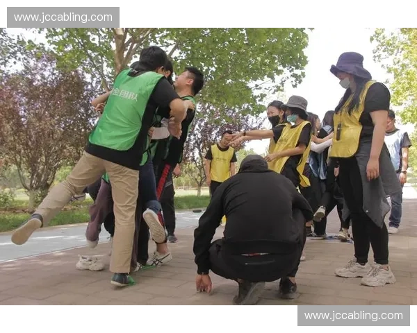 基于体育激励机制提升团队凝聚力与竞争表现的综合策略研究实证分析